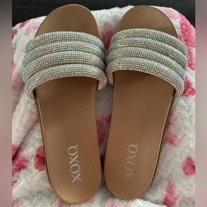 Sparkly Sandals 🩴✨